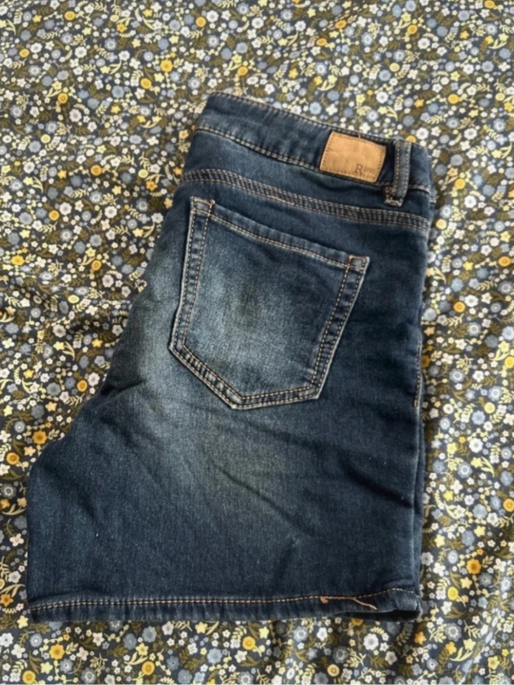 Women’s Dark Blue Denim Jean Shorts - Classic Five-Pocket Style